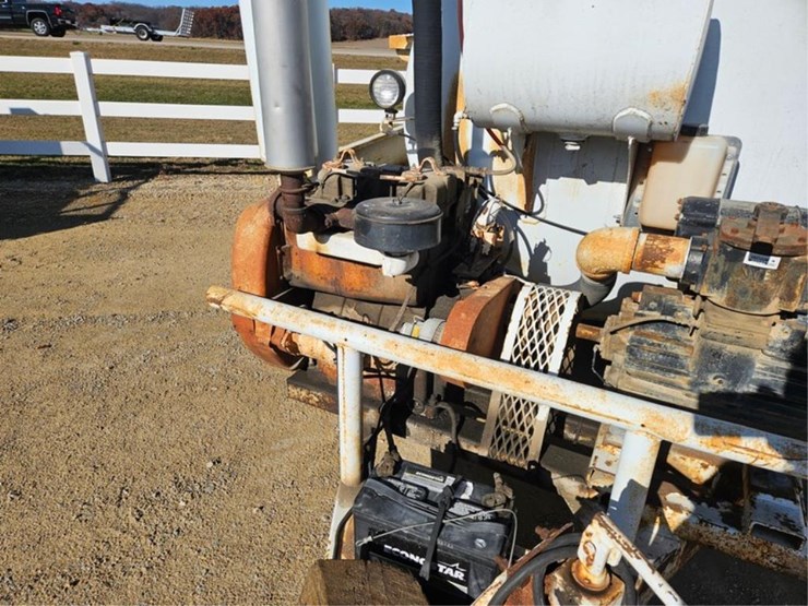 #3272-•-1983-presvac-systems-sewer-vac-image-10