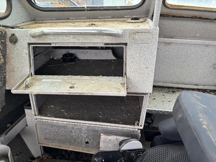 2000-unknown-trailer-image-13