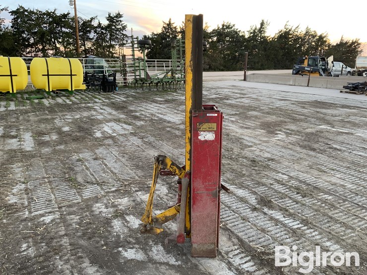 jet-co-post-pounder-image-4