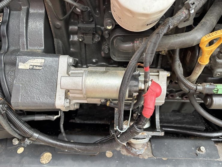 2019-bobcat-s630-image-32