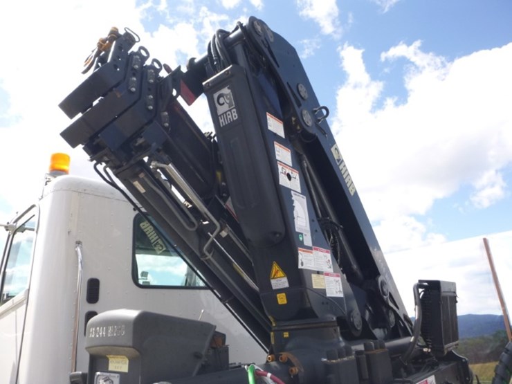 freightliner-coronado-122-image-35