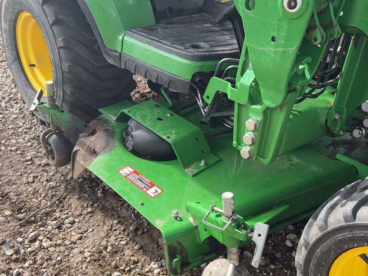 2023-john-deere-1025r-image-18