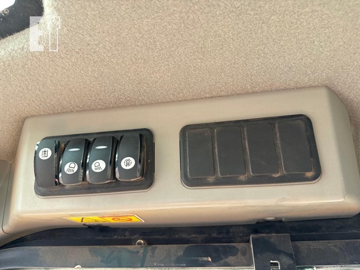 caterpillar-299d2-image-30