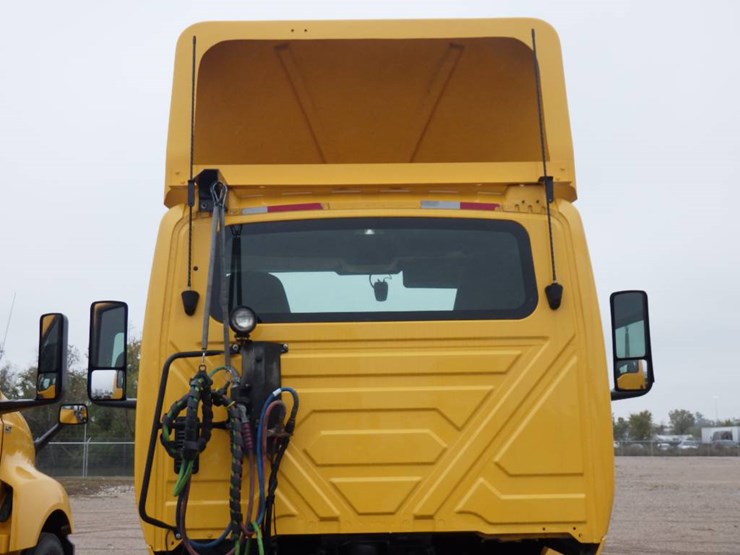 2019-international-lt-image-11