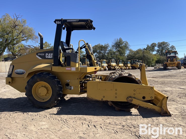 caterpillar-cp-433e-image-4