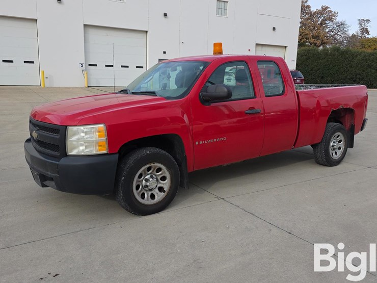 chevrolet-silverado-1500-image-1