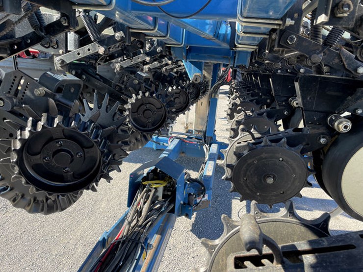 1998-kinze-2600-image-36