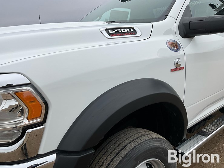 2024-ram-5500-heavy-duty-4x4-service-truck-w/tiger-crane-image-14