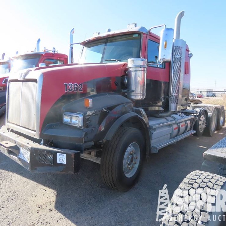 WESTERN STAR 4900