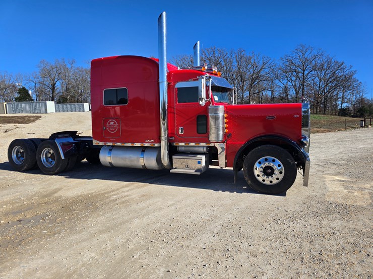 2005-peterbilt-379-image-41