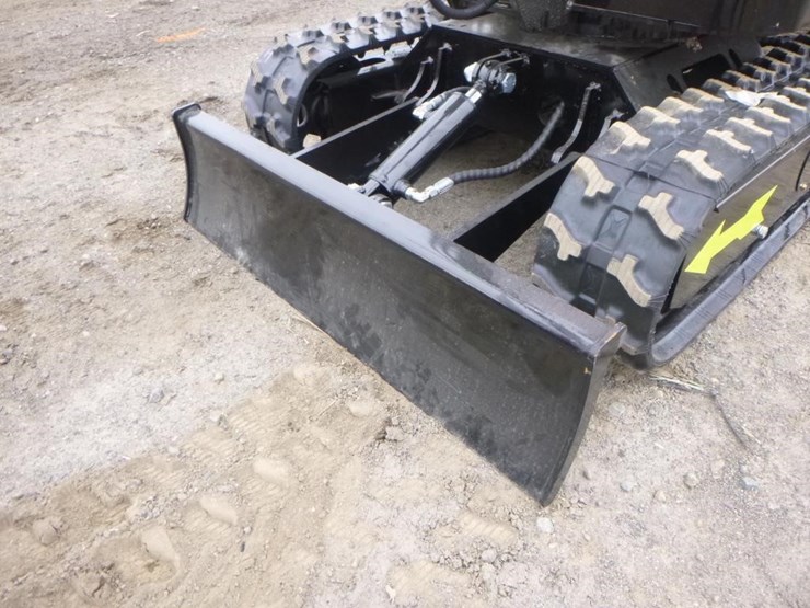 2025-vicsec-vc13-hydraulic-excavator-image-15