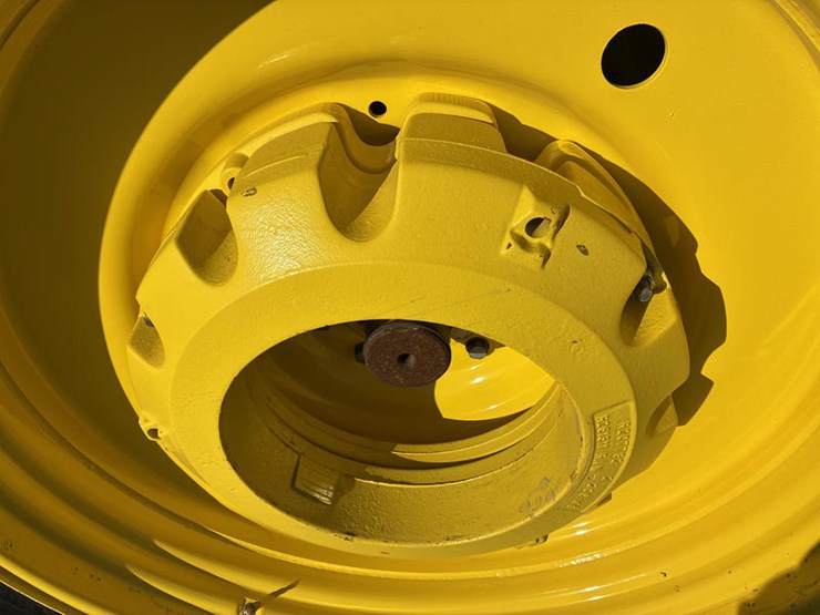 john-deere-8r-370-image-57