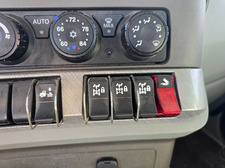 kenworth-t880-image-89