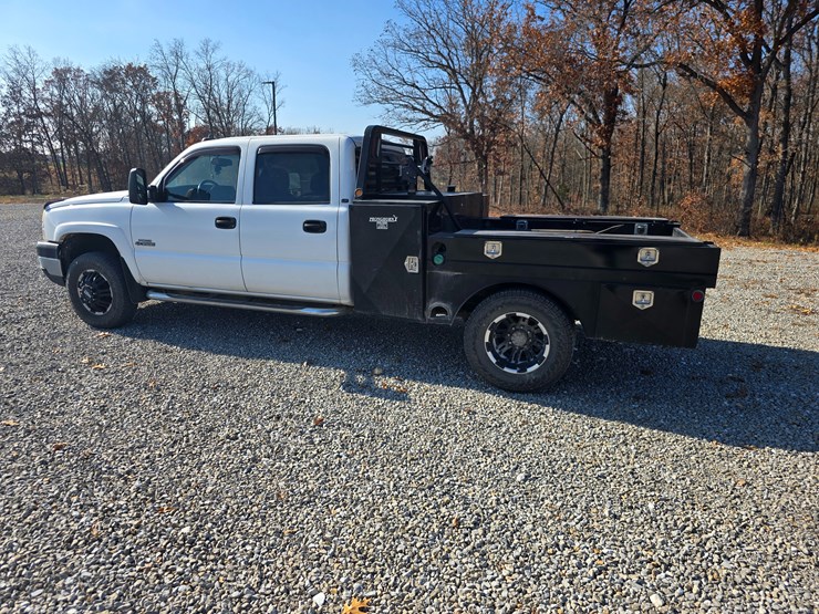 chevrolet-silverado-3500-image-11