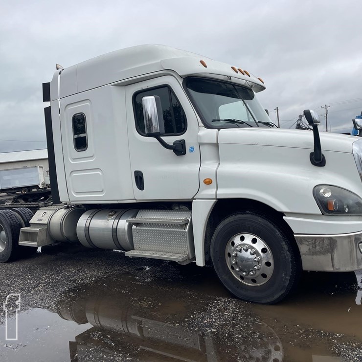2014 FREIGHTLINER CASCADIA 125