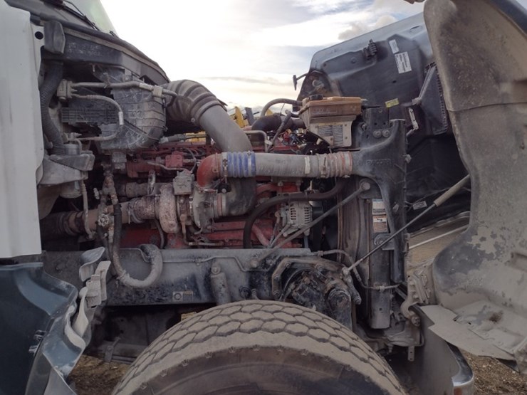 peterbilt-567-image-19