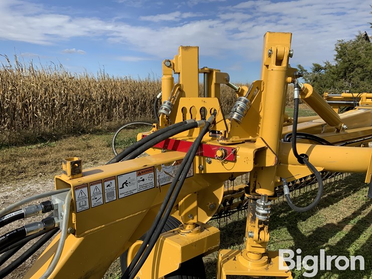 2012-vermeer-r2800-image-13