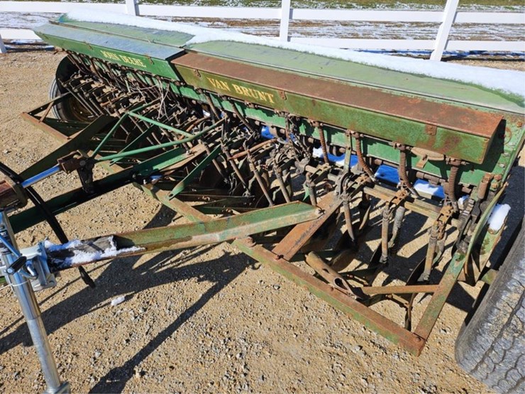 #3356-•-john-deere-van-brunt-grain-drill-image-12