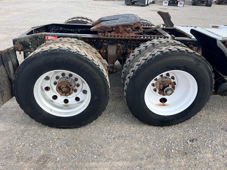 2016-western-star-4900-image-14