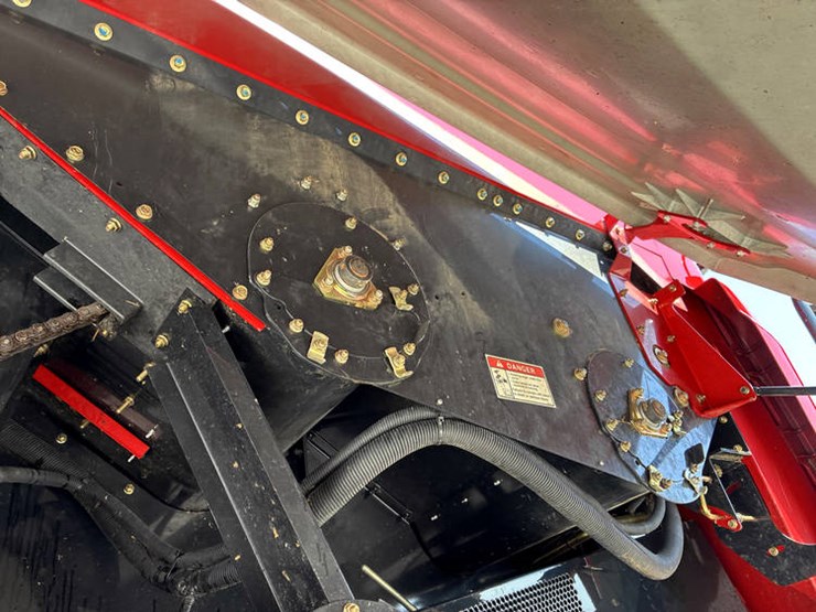 case-ih-5088-image-73