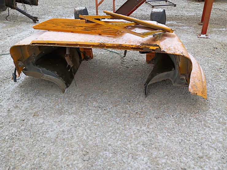 international-4900-image-3