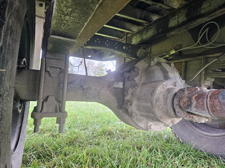 freightliner-fl60-image-71