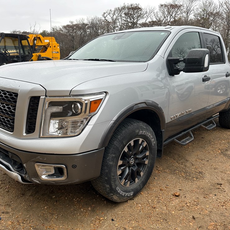 2019 NISSAN TITAN