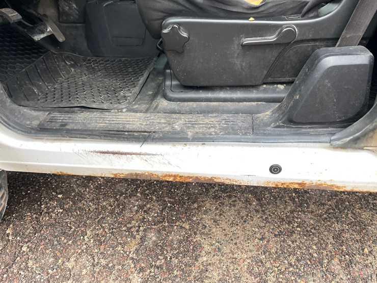 2010-chevrolet-1500-image-32