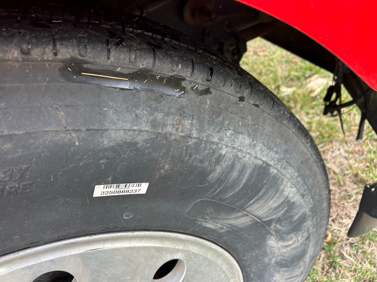 #95-•-volvo-semi-image-44