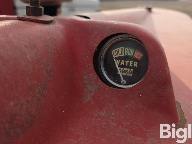 1951-farmall-m-2wd-tractor-image-15