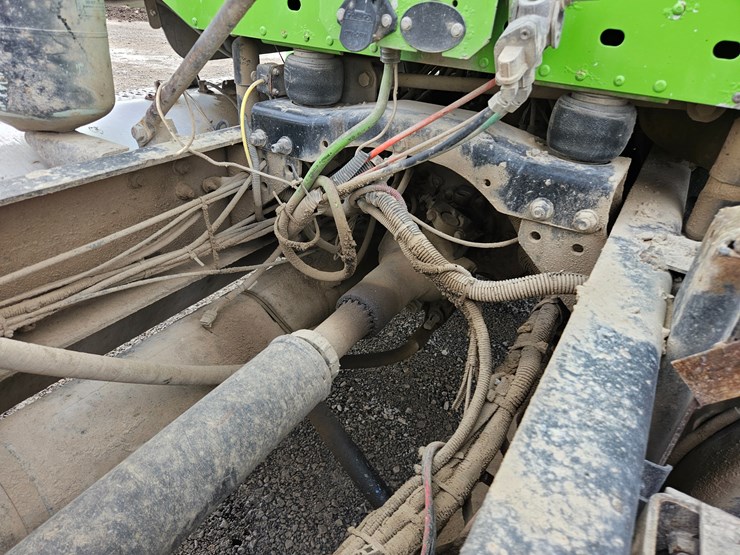 freightliner-columbia-112-image-110