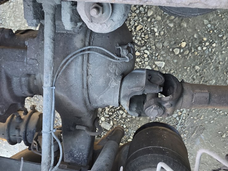 2005-peterbilt-379-image-119