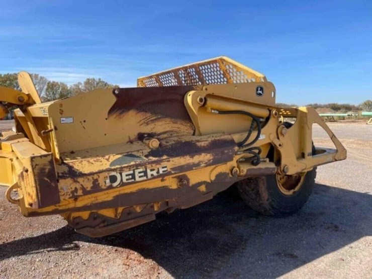 2004-&-2005-john-deere-1812-scraper-package-of-two-image-13