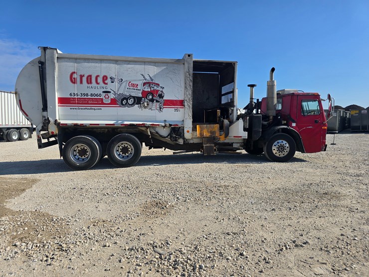 2007-mack-le613-image-31