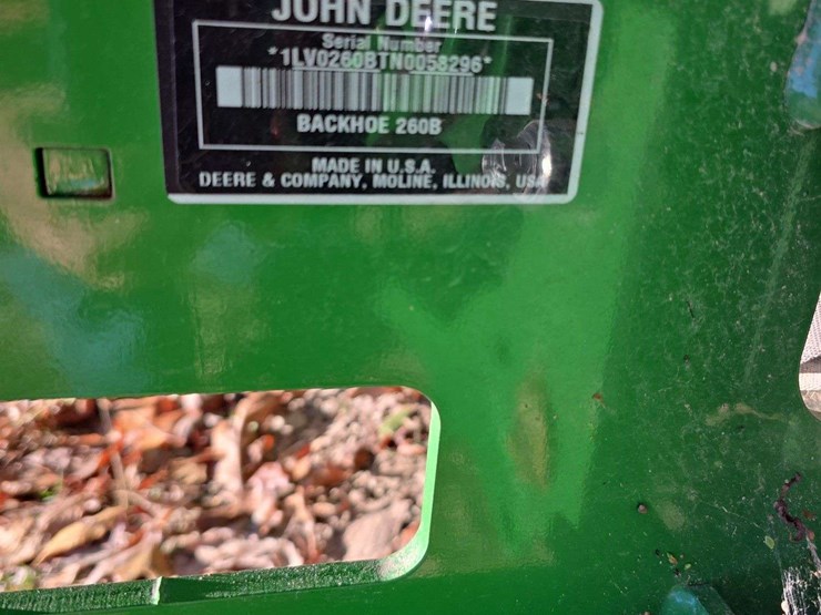 john-deere-260b-3pt-backhoe,-seat,-hyd.-driven,-with-12''-bucket,-low-use,-out-riggers-image-4
