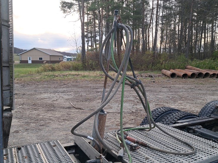 2010-peterbilt-386-image-32