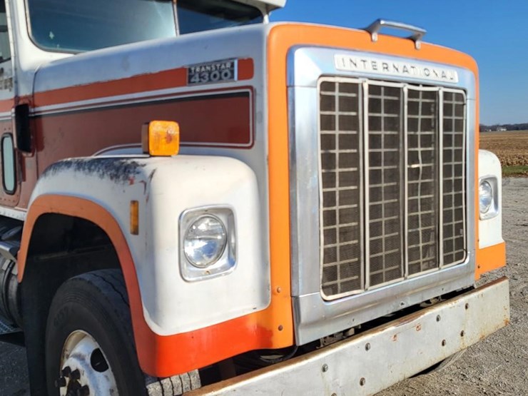 1979-international-transtar-4300-image-54