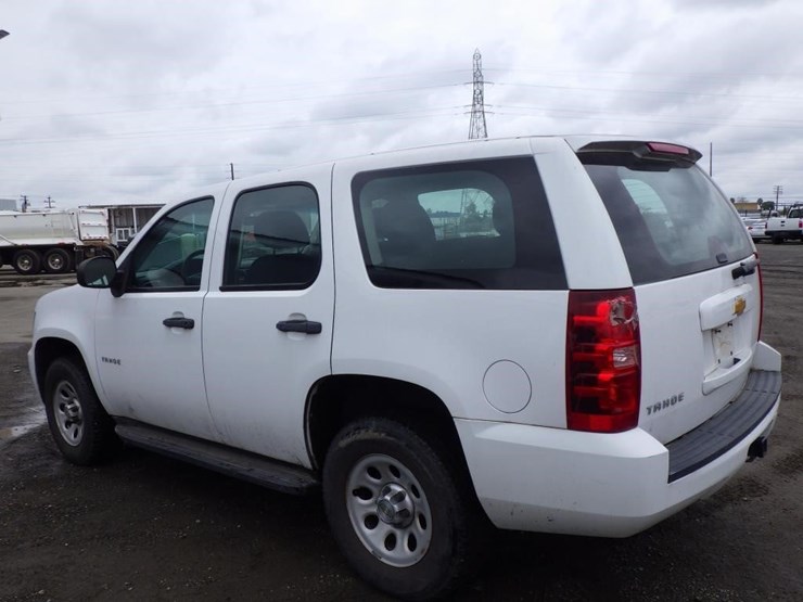 2014-chevrolet-tahoe-image-4