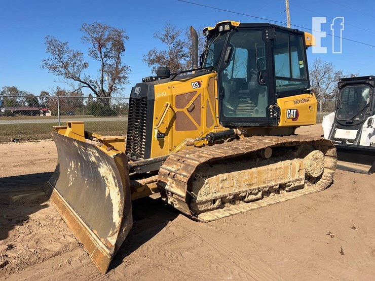 2022-caterpillar-d3-lgp-image-10