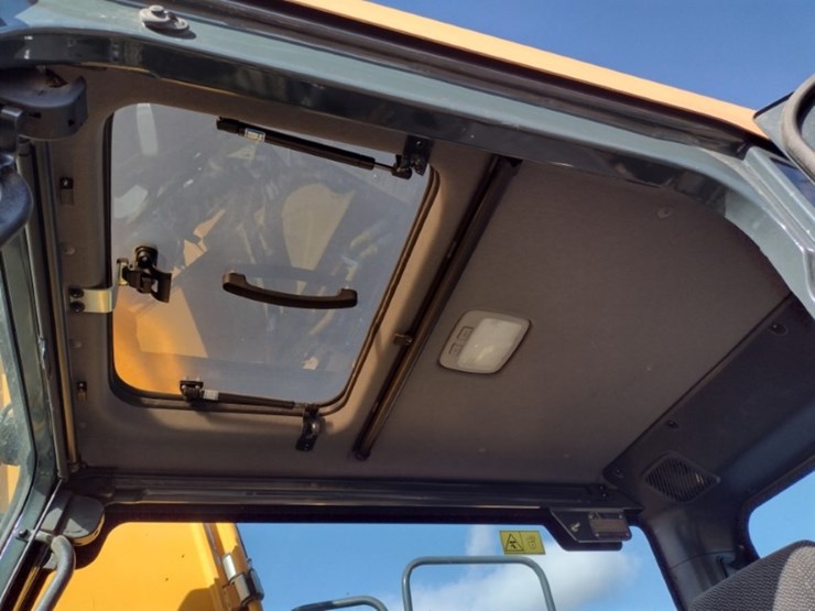 hyundai-hx140-lc-image-13