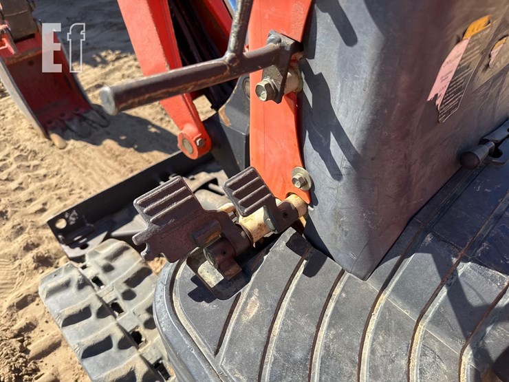 2016-kubota-k008-3-image-24