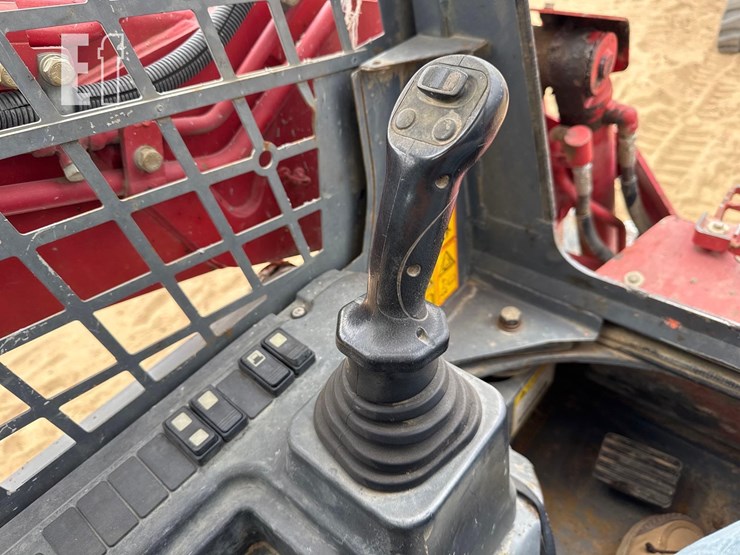 2019-takeuchi-tl10v2-image-27