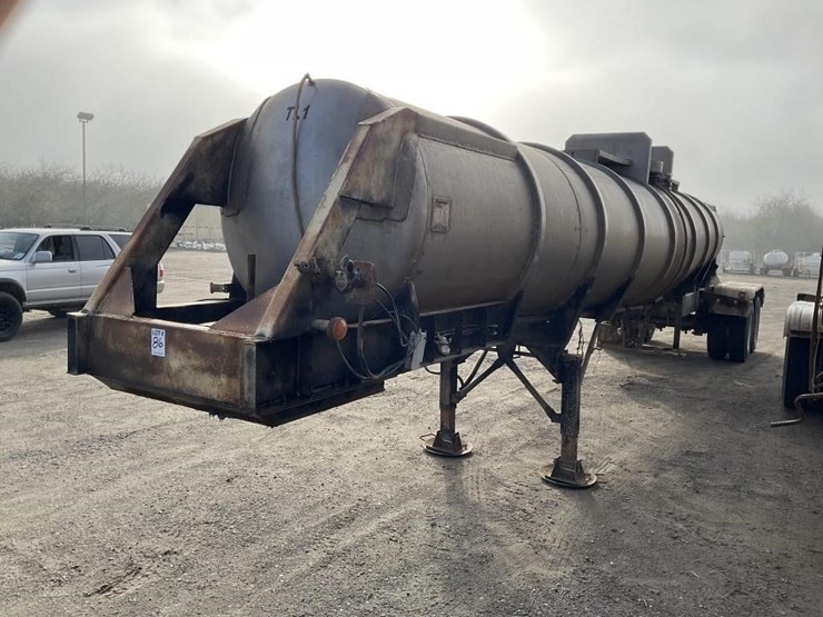 1972-fruehauf-trailer-image-2