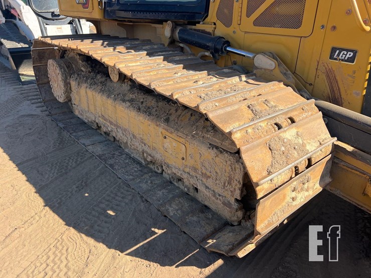 2022-caterpillar-d3-lgp-image-19