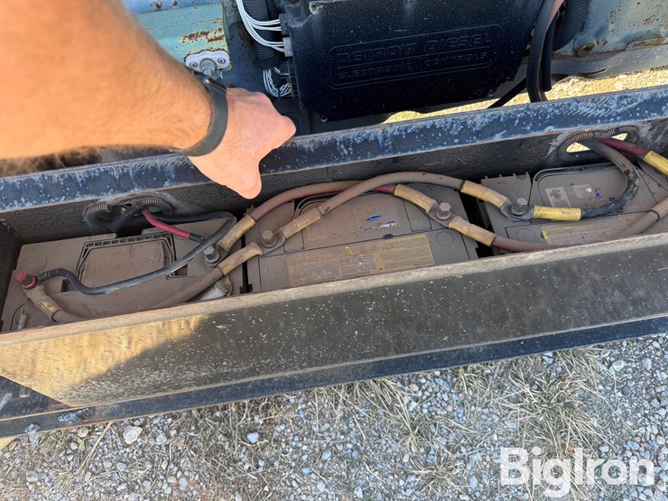 marathon-magna-200kw-skid-mounted-diesel-generator-image-12