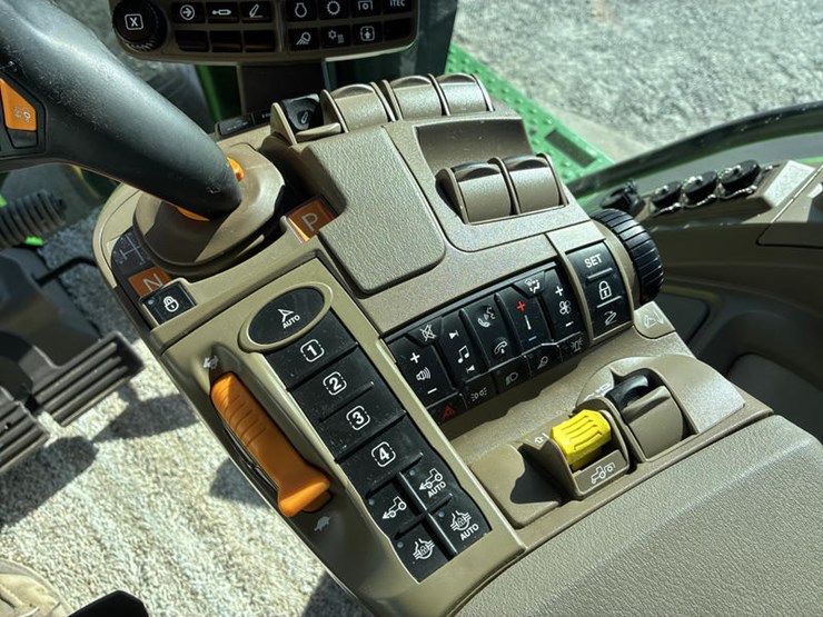 john-deere-8r-340-image-87