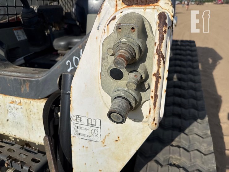 2016-bobcat-t550-image-21