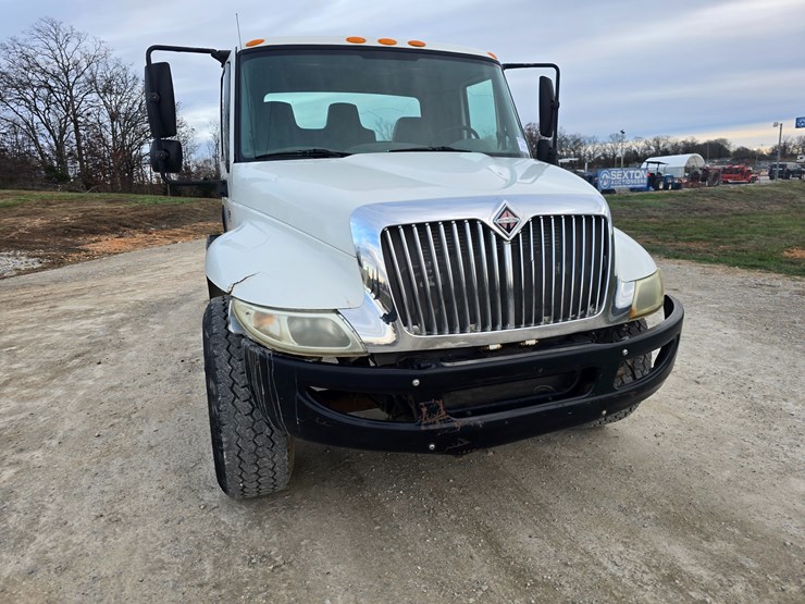 international-durastar-4300-image-21