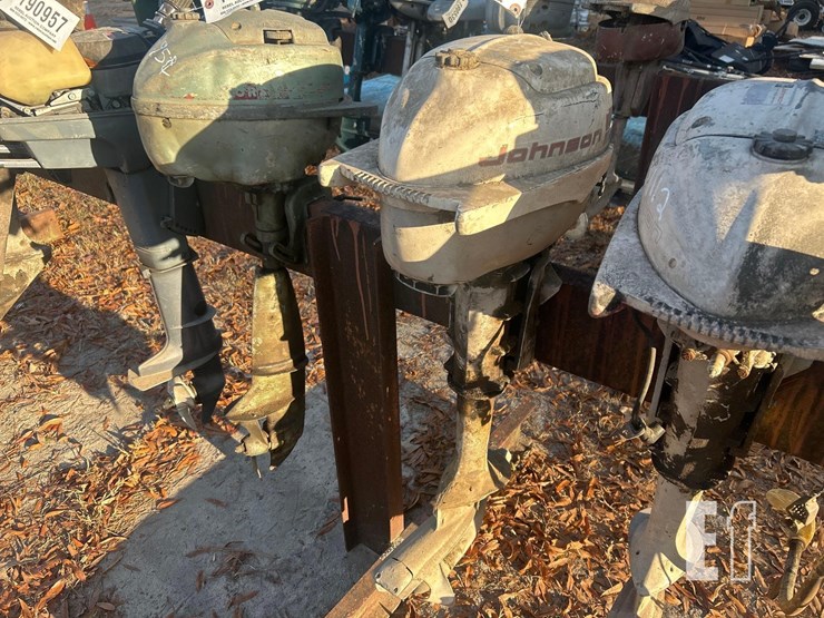 johnson-outboard-motor-image-2