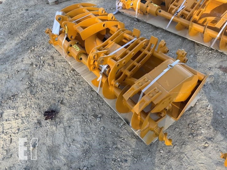 qty-(8)-cat-301-excavator-attachment-image-2